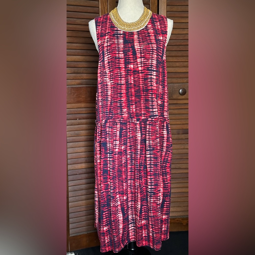 TART Size 3X. Sleeveless dress with side pockets